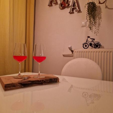 Aaa Apartment Pristina Esterno foto